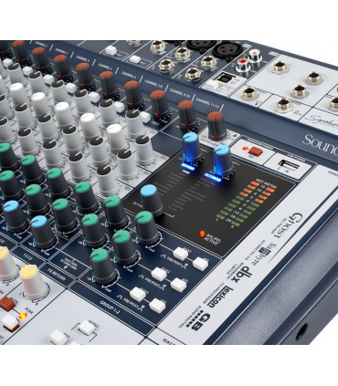 SIGNATURE 12 SOUNDCRAFT 12 CANAUX DE MIXAGE