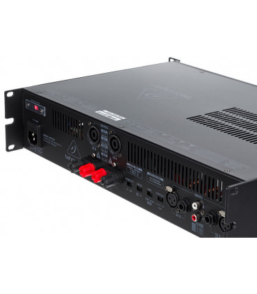 Amplificador de audio BEHRINGER KM750